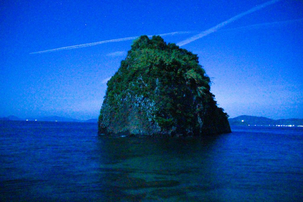 なにもない幸せな島のリトリート宿 The Bonds มัตสึยามะ ภายนอก รูปภาพ